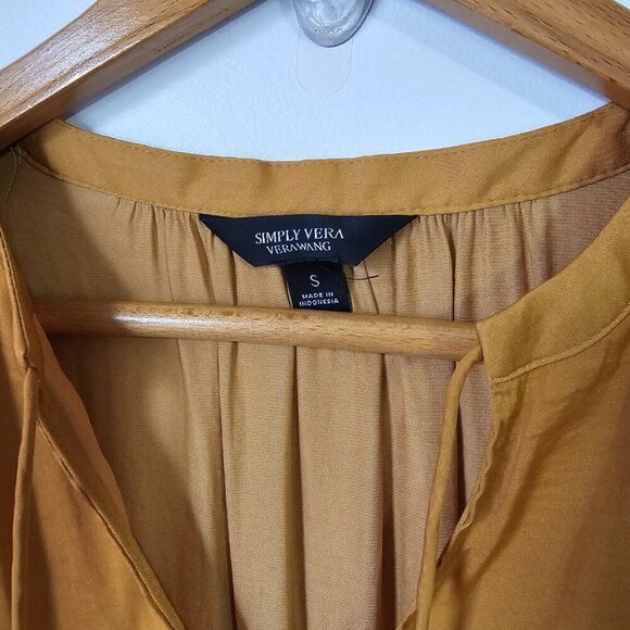 EUC SIMPLY VERY VERAWANG SPLIT V NECK MUSTARD SATINY TIERED MIDI DRESS SZ SMALL - Picture 13 of 16